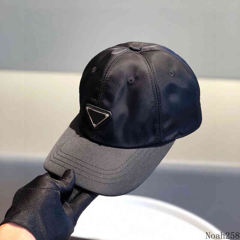 Pra Hats Fashion luxurious Designer Bucket cap Famous Winter Beanie Men Women Luxury Knitted Caps Ski Snapback Mask Fitted Unisex Cashmere Casual, Black
Pra Hats Fashion luxurious Designer Bucket cap Famous Winter Beanie Men Women Luxury Knitted Caps Ski Snapback Mask Fitted Unisex Cashmere Casual, Black