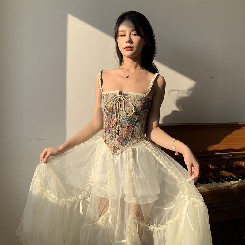 Floral Beach Party Sexy Bustiers Crop Women Backless Bandage French Vintage Halter Top Korean Boho Lace with Corset Summer 220316