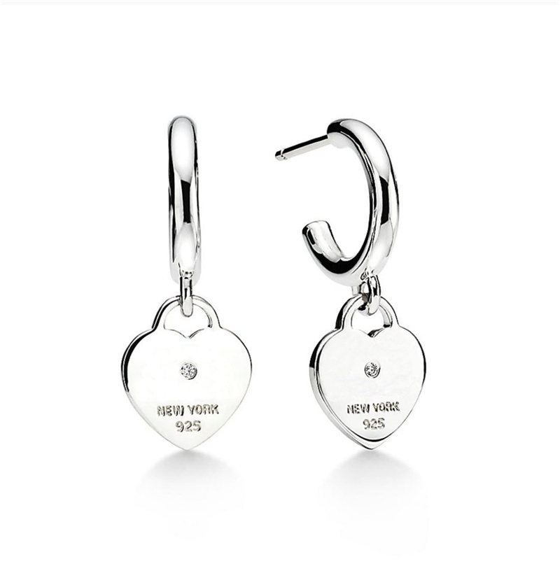 Womens Designer Earrings For Ladies Designers Heart Earrings Silver Fashion Luxury Jewerly Diamond Earrings Lovers Stud Ear Rings
Womens Designer Earrings For Ladies Designers Heart Earrings Silver Fashion Luxury Jewerly Diamond Earrings Lovers Stud Ear Rings