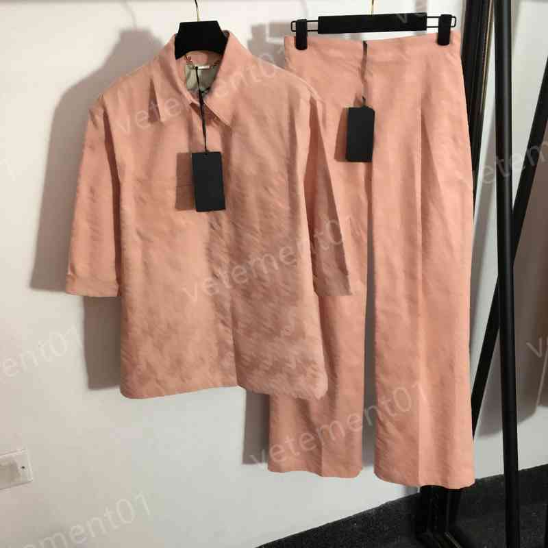 Womens Two Piece Pants Pink F Letter Logo Jacquard Short-sleeved Shirt And High-waisted Straight-leg Trousers 2 Piece Sets Luxury Designer Tracksuits, Shorts
Womens Two Piece Pants Pink F Letter Logo Jacquard Short-sleeved Shirt And High-waisted Straight-leg Trousers 2 Piece Sets Luxury Designer Tracksuits, Shorts