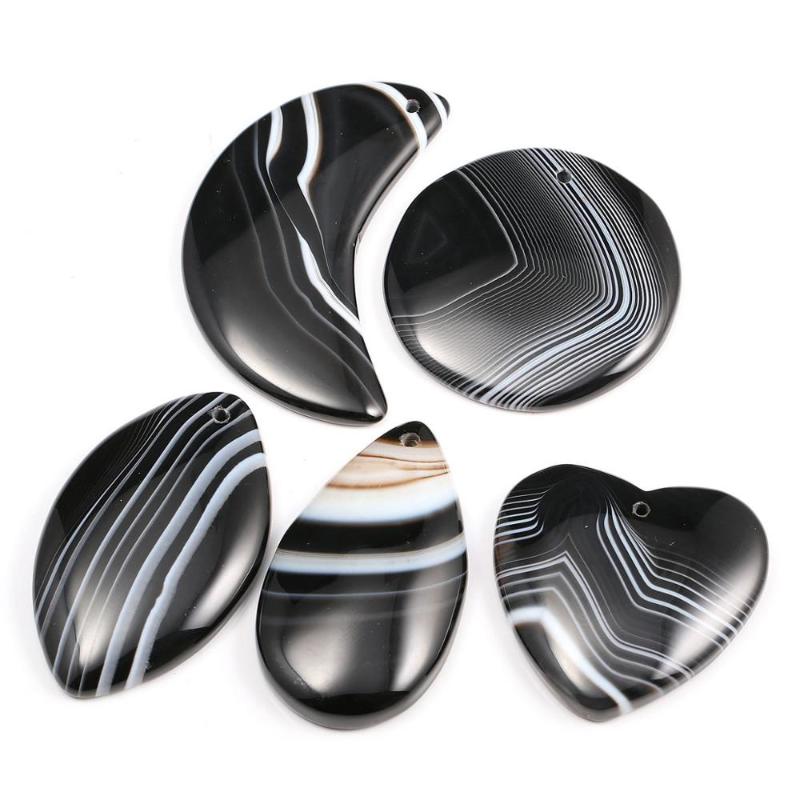 Pendant Necklaces Natural Stone Pendants Moon Shape Black Stripe Agates With Hole For Trendy Jewelry Making DIY Necklace AccessoriesPendant
Pendant Necklaces Natural Stone Pendants Moon Shape Black Stripe Agates With Hole For Trendy Jewelry Making DIY Necklace AccessoriesPendant