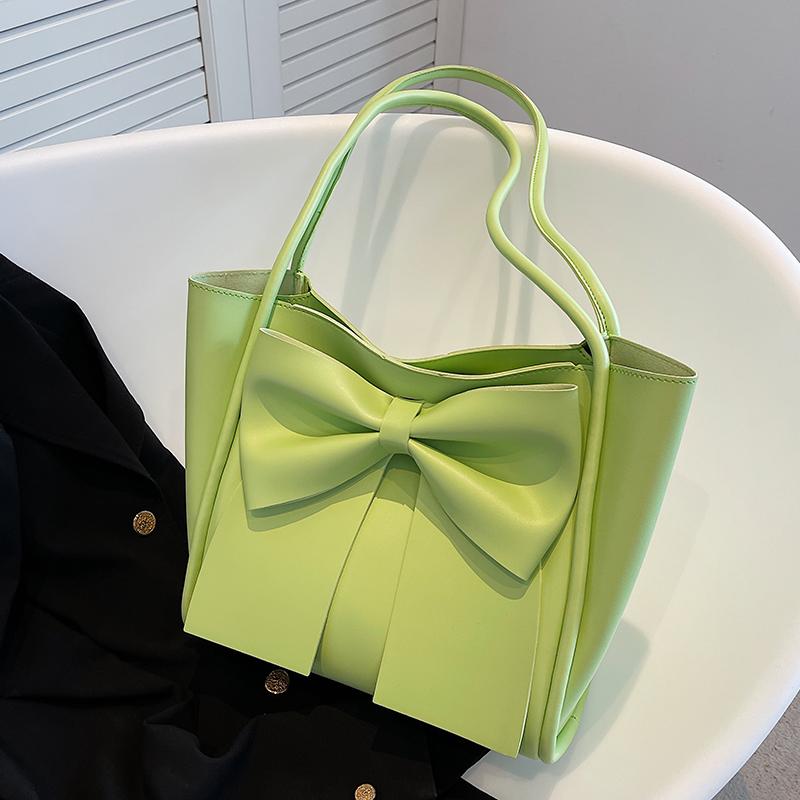 Evening Bags Large Capacity Premium Texture Summer Shoulder Bag 2022 Fashion Ladies Designer Bow Knot Underarm Commuter Tote BagEvening, Black
Evening Bags Large Capacity Premium Texture Summer Shoulder Bag 2022 Fashion Ladies Designer Bow Knot Underarm Commuter Tote BagEvening, Black