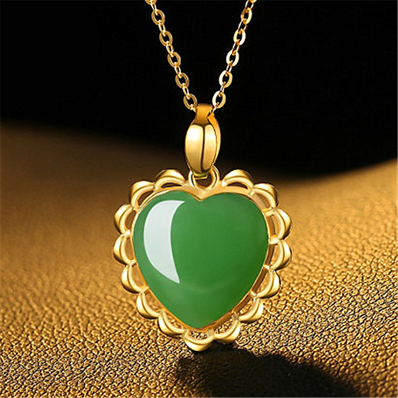 Classic inlaid chalcedony heart-shaped pendant Imitation Hetian jade jasper necklace peach heart Gold-plated lace jasper necklace gift
Classic inlaid chalcedony heart-shaped pendant Imitation Hetian jade jasper necklace peach heart Gold-plated lace jasper necklace gift