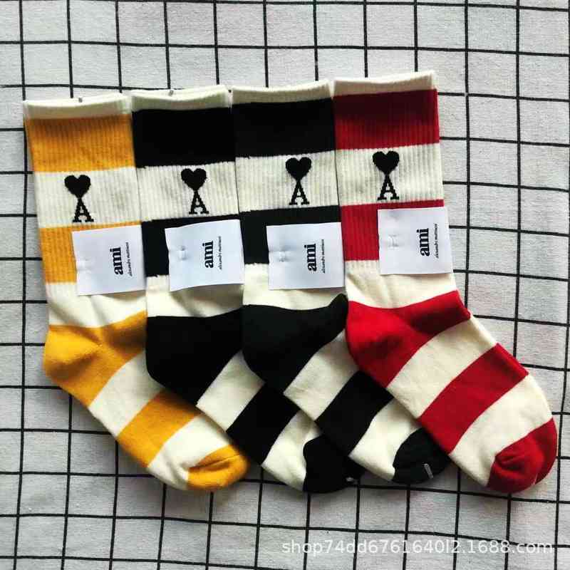 Designer t shirt Socks Tide Brand Four-color Love a Letter Stripe Medium Tube Male and Female Couple Long
Designer t shirt Socks Tide Brand Four-color Love a Letter Stripe Medium Tube Male and Female Couple Long