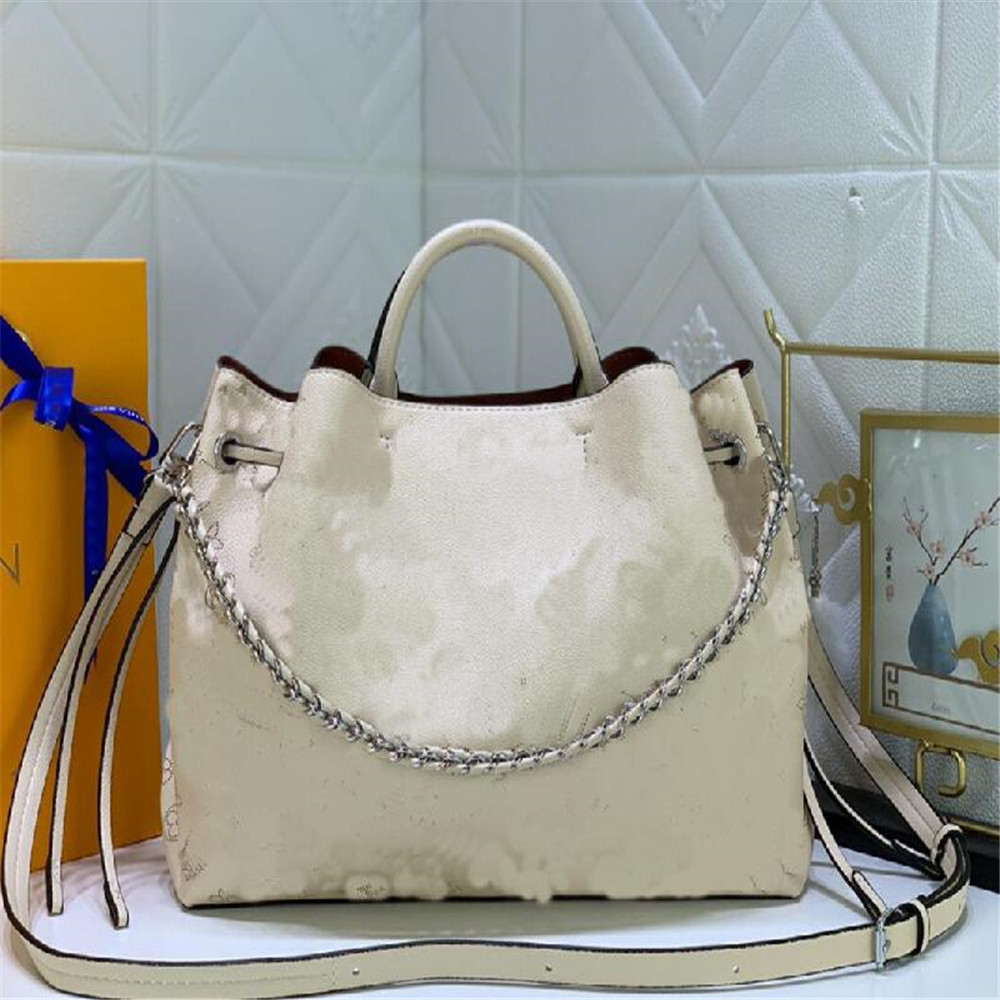 fashion bags Bella Mahina Perforated Tote Luxury Designer Drawstring Bag Letter Flower Pattern Leather Womens Cross Body Handle Bag Hollow Out M59655 M59203 M59200
fashion bags Bella Mahina Perforated Tote Luxury Designer Drawstring Bag Letter Flower Pattern Leather Womens Cross Body Handle Bag Hollow Out M59655 M59203 M59200