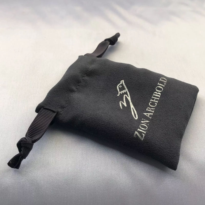Black Flannel Gift Bags Jewelry Ribbon Logo Sack 8x10cm 9x12cm 10x15cm 13x17cm pack of 50 Cosmetic Packaging Pouches
Black Flannel Gift Bags Jewelry Ribbon Logo Sack 8x10cm 9x12cm 10x15cm 13x17cm pack of 50 Cosmetic Packaging Pouches
