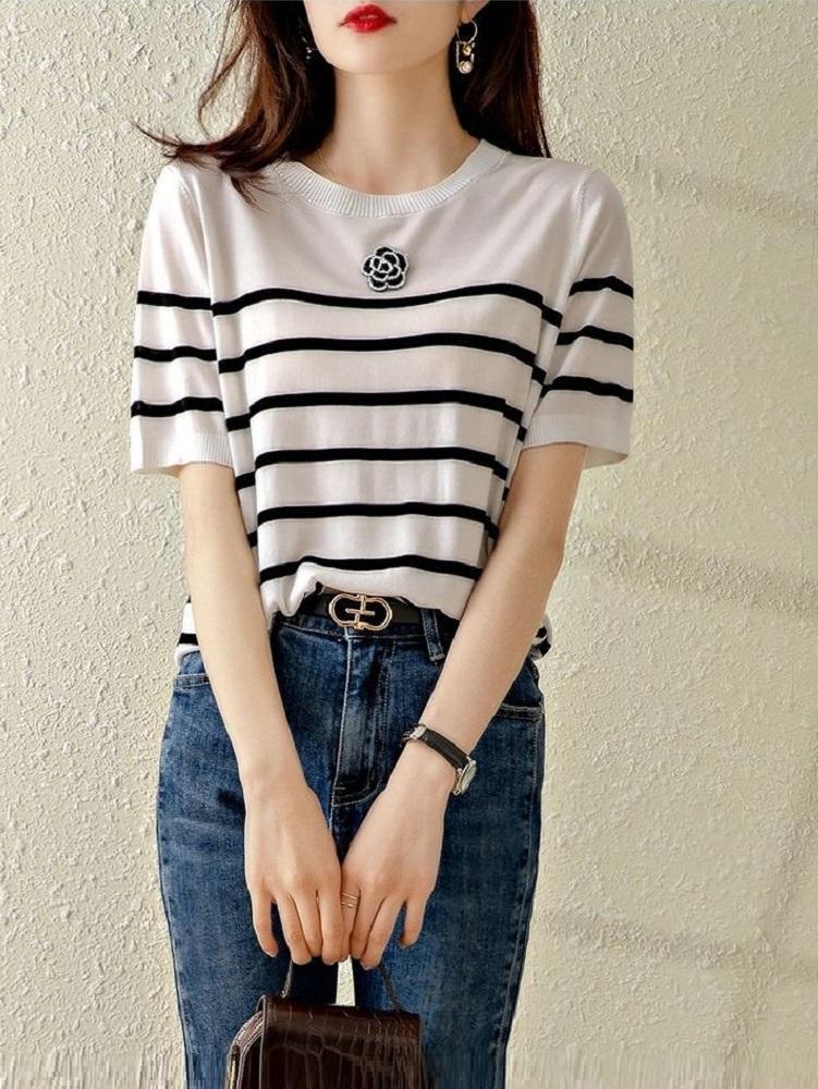 Women's Sweaters TuangBiang Summer 2022 Appliques Women Pullovers Black White Striped O-Neck Short Sleeve Knit T-Shirts Cotton Splicing Thin
Women's Sweaters TuangBiang Summer 2022 Appliques Women Pullovers Black White Striped O-Neck Short Sleeve Knit T-Shirts Cotton Splicing Thin