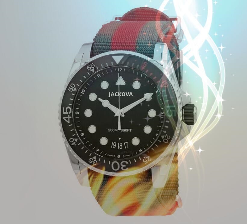 Luxury Fashion Crystal Diamonds Men Watches Women Quartz Movement Rubber Nylon Fabric Steel Belt Trend Popular Couples Classic Imported crystal mirror wristwatch, As pic
Luxury Fashion Crystal Diamonds Men Watches Women Quartz Movement Rubber Nylon Fabric Steel Belt Trend Popular Couples Classic Imported crystal mirror wristwatch, As pic