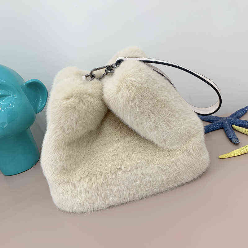 2022 Luxury Designer Women Handbags Faux Mink Fur Plush Ladies Shoulder Bucket Bags Female Crossbody Bag Clutch Purse sac a main G220422, Apricot
2022 Luxury Designer Women Handbags Faux Mink Fur Plush Ladies Shoulder Bucket Bags Female Crossbody Bag Clutch Purse sac a main G220422, Apricot