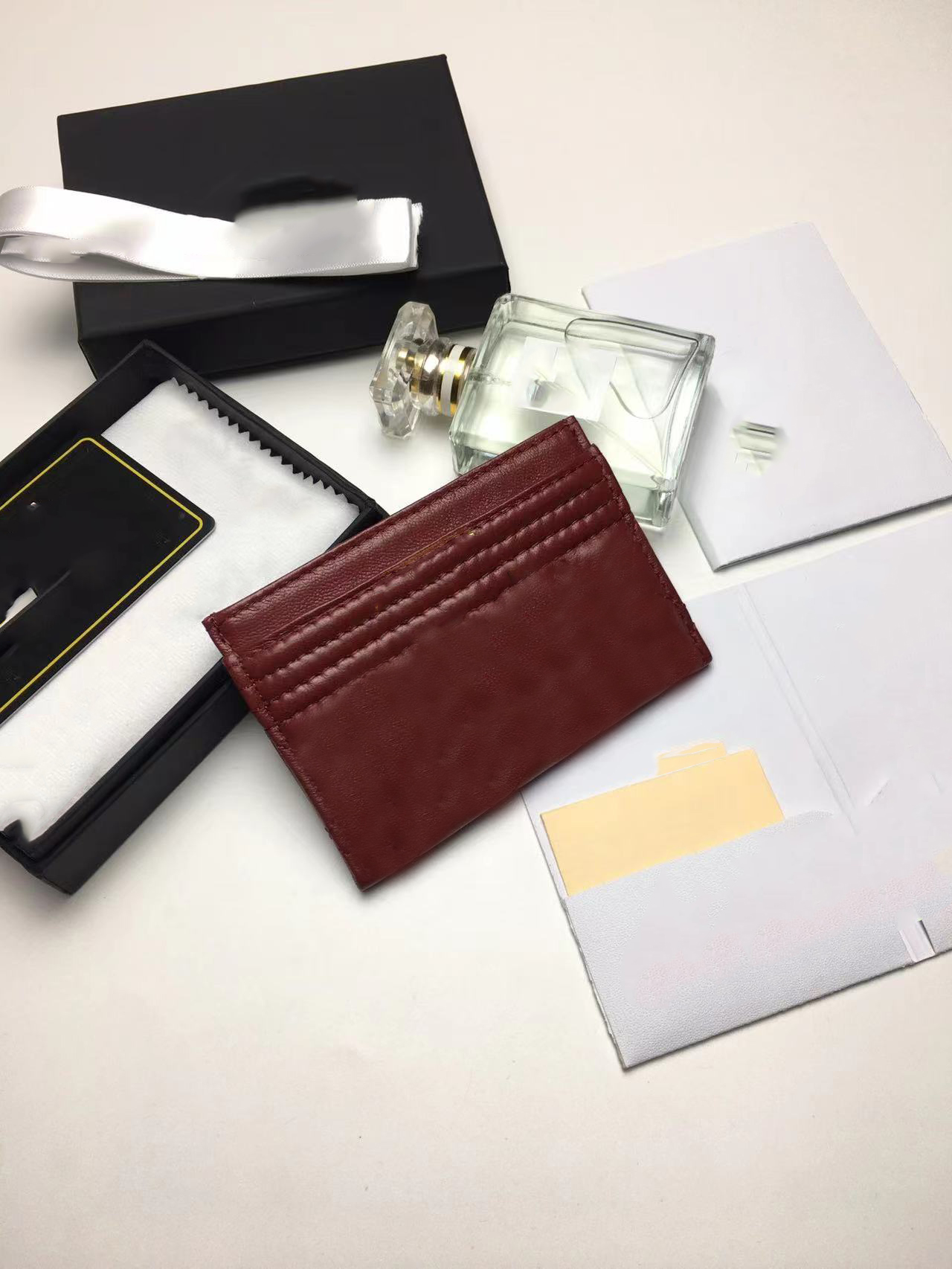 High Quality Women purse wholesale Top Starlight designer Fashion All-match ladies single zipper Classic with box purses leather wallets Womens wallet 333222, Black 2
High Quality Women purse wholesale Top Starlight designer Fashion All-match ladies single zipper Classic with box purses leather wallets Womens wallet 333222, Black 2