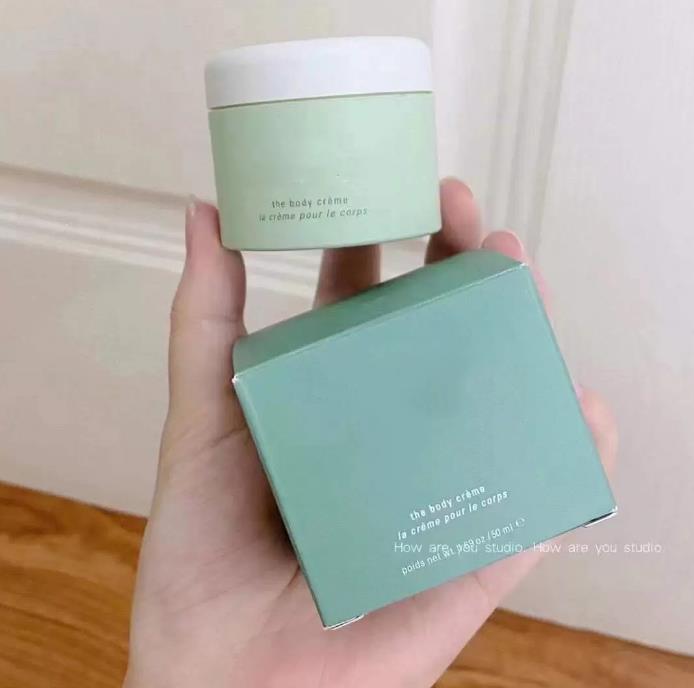 Top quality the body cream skin care Moisturizing bady lotion 50ml/300ml free shopping
Top quality the body cream skin care Moisturizing bady lotion 50ml/300ml free shopping