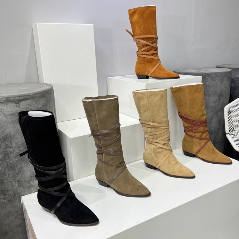 Autumn And Winter Boots Women Designer Cowboy Fahsion Pointed Boots Martin Desert Boot Cashmere Straps 100% Real Leather 5Color Medal Heavy Duty Soles NO398
Autumn And Winter Boots Women Designer Cowboy Fahsion Pointed Boots Martin Desert Boot Cashmere Straps 100% Real Leather 5Color Medal Heavy Duty Soles NO398