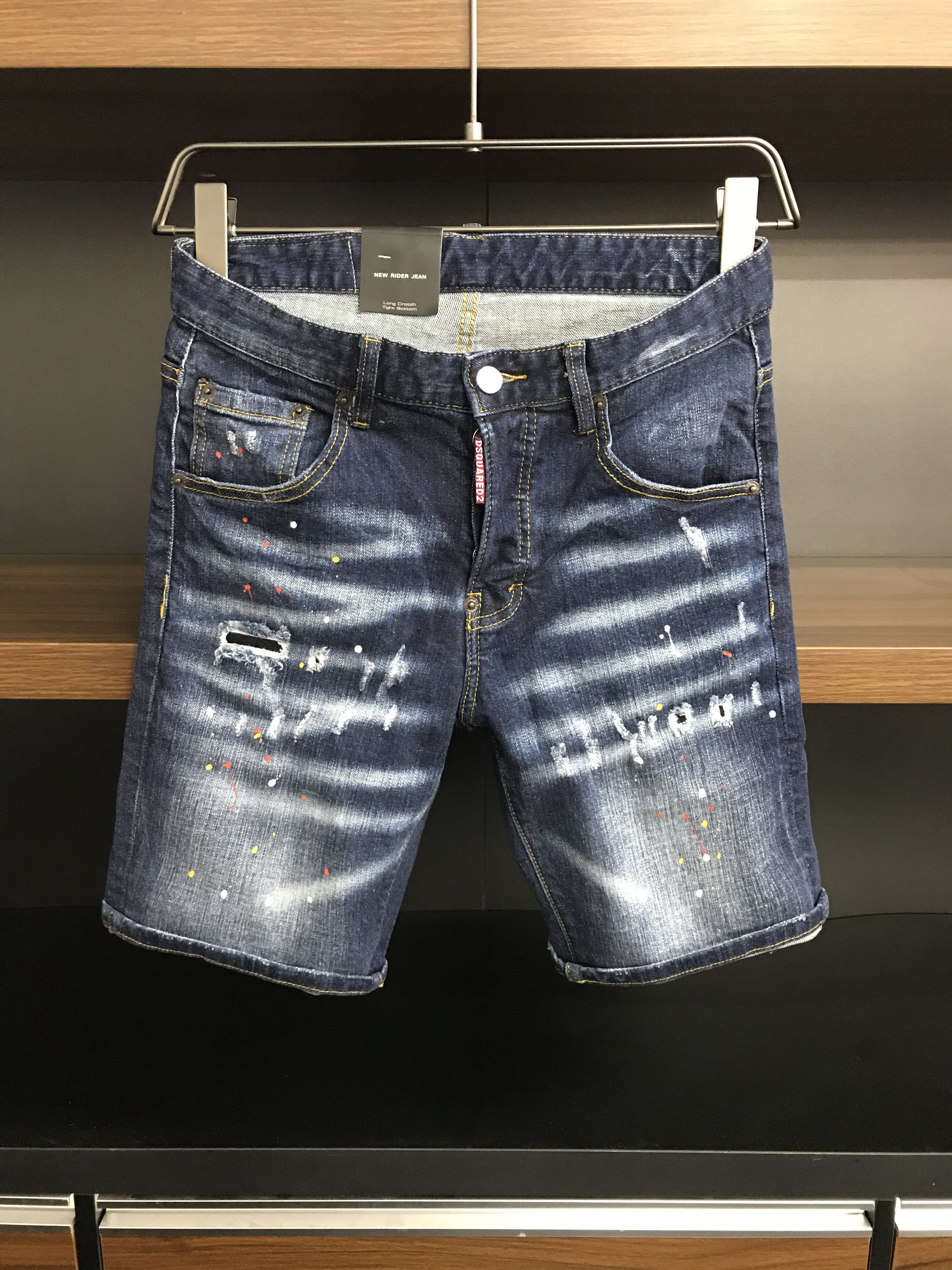 SS22 NEW Summer coolguy type Skinny Button Fly Mens Shorts Jeans Micro-stretch Denim Desinger A502-1 Slim Fit Make Shabby holes top Men
SS22 NEW Summer coolguy type Skinny Button Fly Mens Shorts Jeans Micro-stretch Denim Desinger A502-1 Slim Fit Make Shabby holes top Men