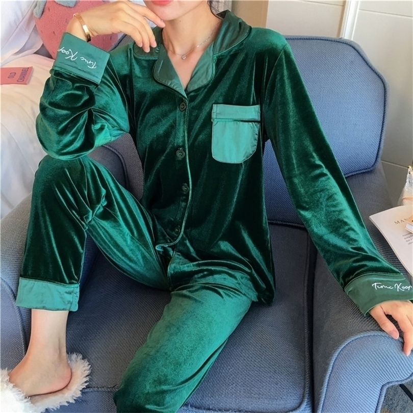 Pajamas Wholesale Winter New Korean Gold Velvet Home Wear Luxury Elegant Ladies Large Size Thermal Pajamas Casual Home Clothing 201114, Red
Pajamas Wholesale Winter New Korean Gold Velvet Home Wear Luxury Elegant Ladies Large Size Thermal Pajamas Casual Home Clothing 201114, Red