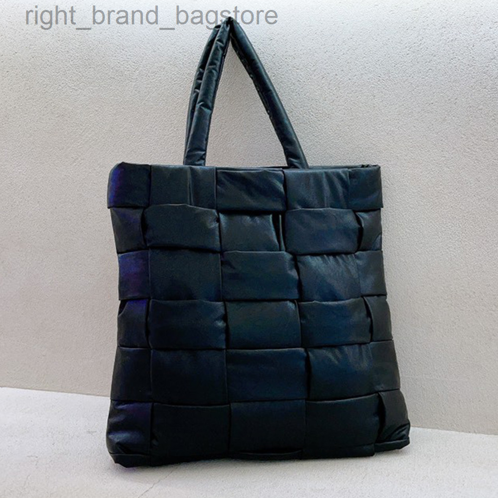 Designer Cotton Large Handbag Brands PU Woven Tote Women Shoulder Bag Fashion Padded Shopper Bags for Women 2021 Ladies Purse W220813, Green
Designer Cotton Large Handbag Brands PU Woven Tote Women Shoulder Bag Fashion Padded Shopper Bags for Women 2021 Ladies Purse W220813, Green
