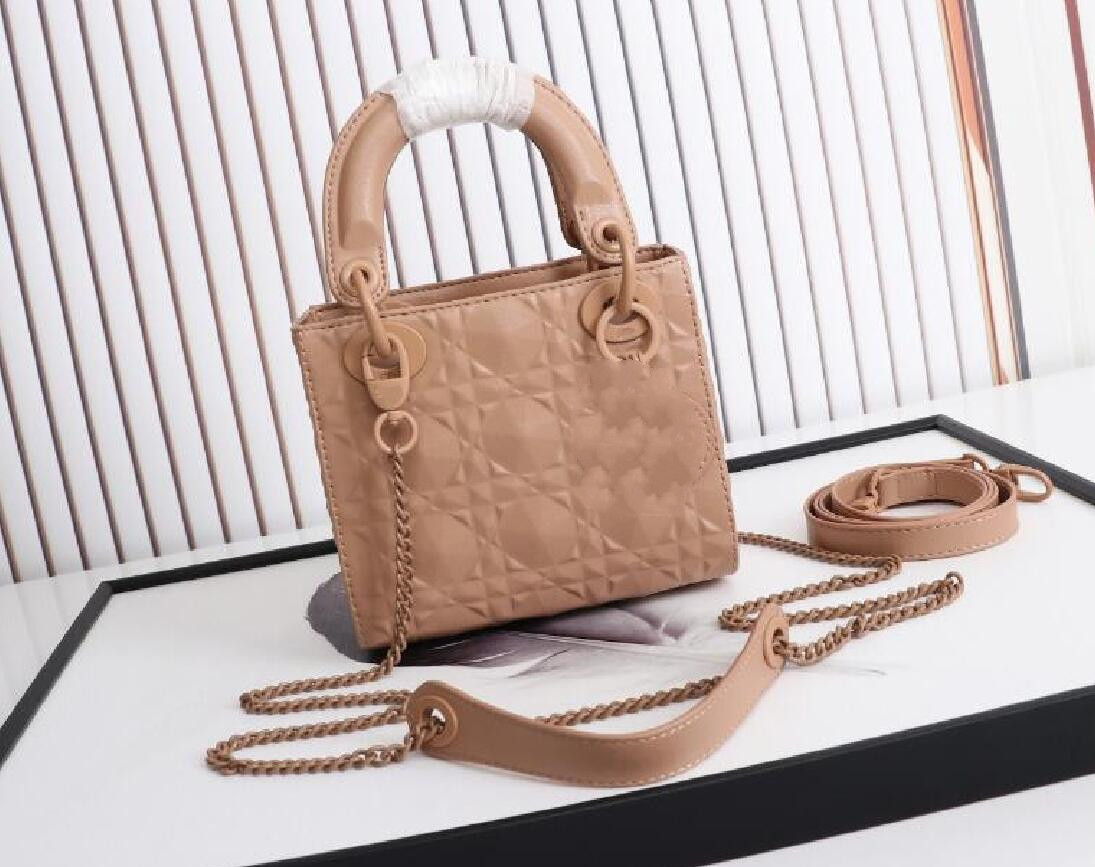 5A Quality Genuine Leather Handbag Totes Chain Bag Women luxurys Fashion Designers Bags Female clutch Classic High Quality Girl Handbags, White
5A Quality Genuine Leather Handbag Totes Chain Bag Women luxurys Fashion Designers Bags Female clutch Classic High Quality Girl Handbags, White