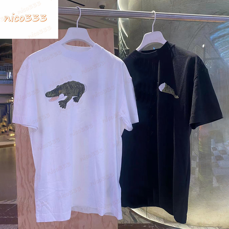 Newest tee broken head crocodile back printed letters black and white green round neck short sleeve men women with the same number S-XL, 02.white
Newest tee broken head crocodile back printed letters black and white green round neck short sleeve men women with the same number S-XL, 02.white
