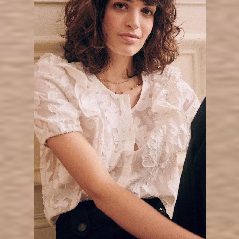 Women' Blouses & Shirts Women' Summer French Sweet Shirt Jacquard Lace Top Temperament Ruffle Victorian Blouse White Clothes Streetwea
Women' Blouses & Shirts Women' Summer French Sweet Shirt Jacquard Lace Top Temperament Ruffle Victorian Blouse White Clothes Streetwea
