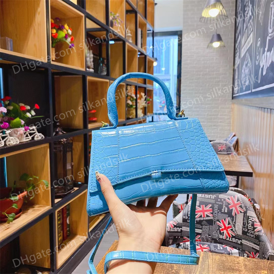 Luxury Handbags Designer Cross Body Bags Shoulder Bag Classic Hourglass Bag With Alligator Leather Gold Buckle Of Letter B Women's Purse Clutch, Extra shipping
Luxury Handbags Designer Cross Body Bags Shoulder Bag Classic Hourglass Bag With Alligator Leather Gold Buckle Of Letter B Women's Purse Clutch, Extra shipping