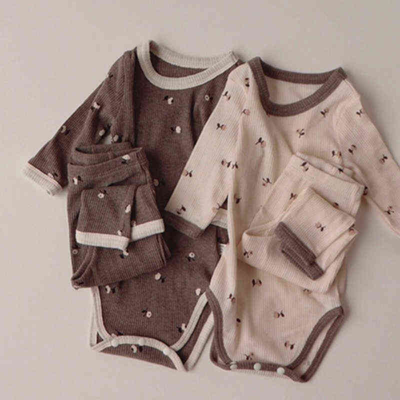 Toddler Baby Girl Boys Pajamas Set Cotton Printing RompersPantsHat Spring Autumn Newborn Baby Girl Boys Clothes Suit L220715, 455656567 beige robe
Toddler Baby Girl Boys Pajamas Set Cotton Printing RompersPantsHat Spring Autumn Newborn Baby Girl Boys Clothes Suit L220715, 455656567 beige robe