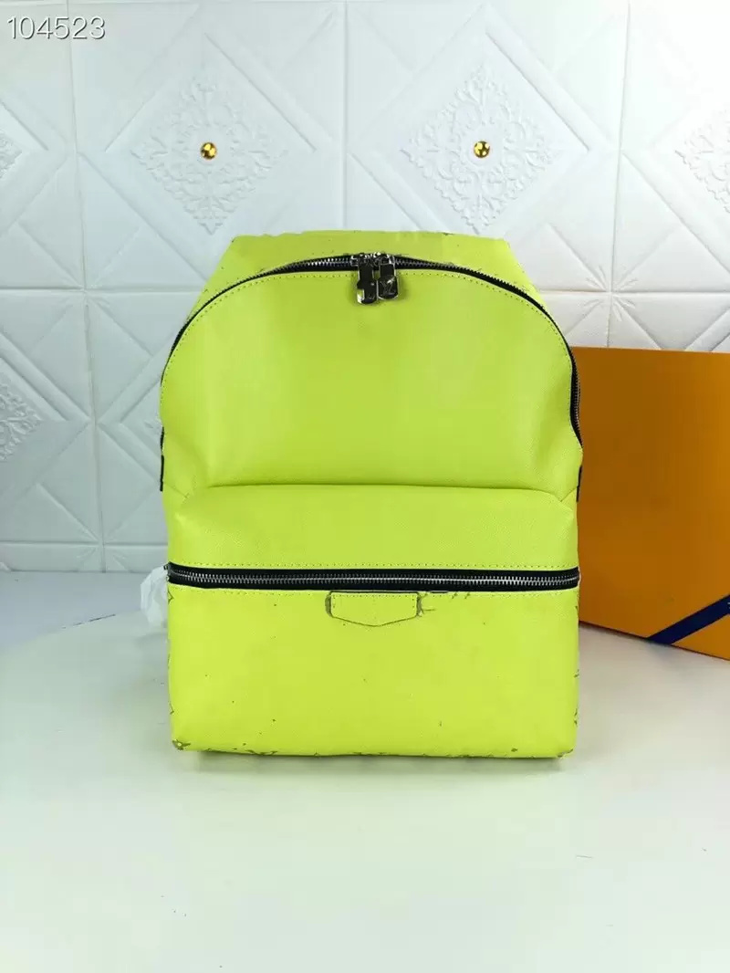 High quality OUTDOOR Backpack Leather Monograms Eclipse Canvas Vintage Laptop Backpacks With Zipper Buckle Luxurys Black Blue Old Flower Designers School Bags, Yellow
High quality OUTDOOR Backpack Leather Monograms Eclipse Canvas Vintage Laptop Backpacks With Zipper Buckle Luxurys Black Blue Old Flower Designers School Bags, Yellow