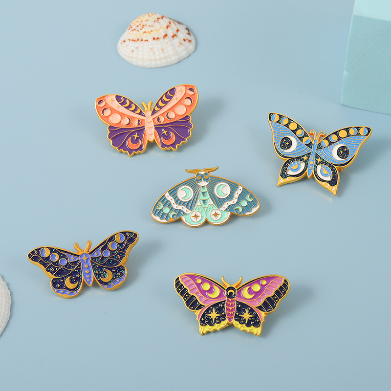 Insect Animal Alloy Moth Brooches Cartoon Colorful Butterfly Enamel Lapel Pins Unisex Moon Star Eye Corsage Badges European Trendy Clothes Accessories
Insect Animal Alloy Moth Brooches Cartoon Colorful Butterfly Enamel Lapel Pins Unisex Moon Star Eye Corsage Badges European Trendy Clothes Accessories