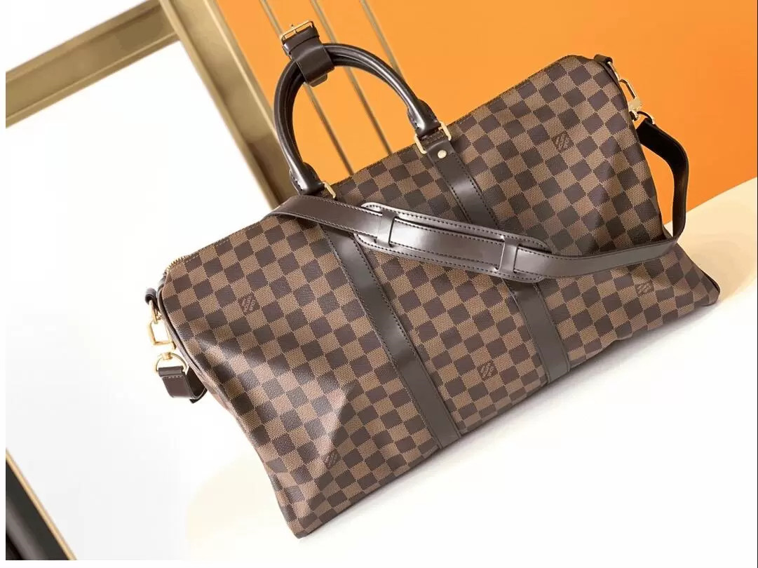 Unisex handbags Sports Luggage Bag Leather Backpack Classic Sports gym Travel Messenger Satchel Shoulder Designer bags, Not sending products
Unisex handbags Sports Luggage Bag Leather Backpack Classic Sports gym Travel Messenger Satchel Shoulder Designer bags, Not sending products