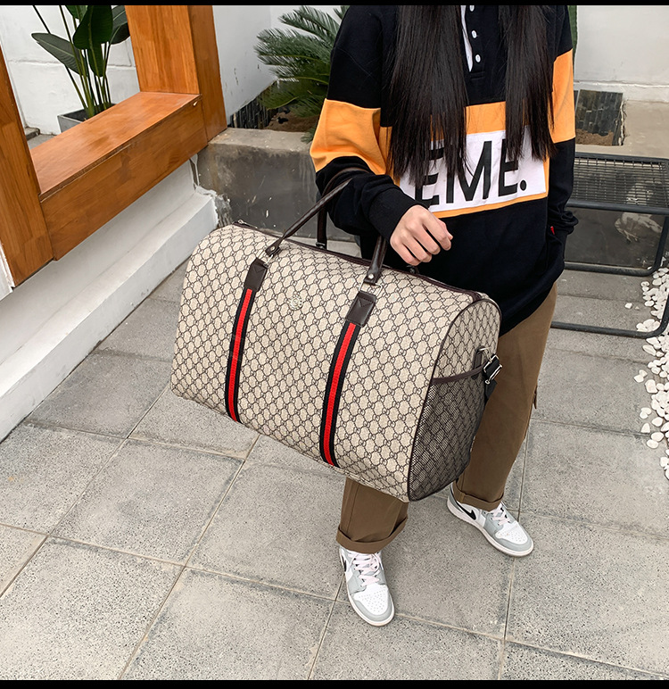Large Capacity Duffle Bag Travel Bags Outdoor Leather Polyester Plain Print handbags Stripes Letter Soft Single Oversize GM Luggage Bag tao668, Withlogo
Large Capacity Duffle Bag Travel Bags Outdoor Leather Polyester Plain Print handbags Stripes Letter Soft Single Oversize GM Luggage Bag tao668, Withlogo