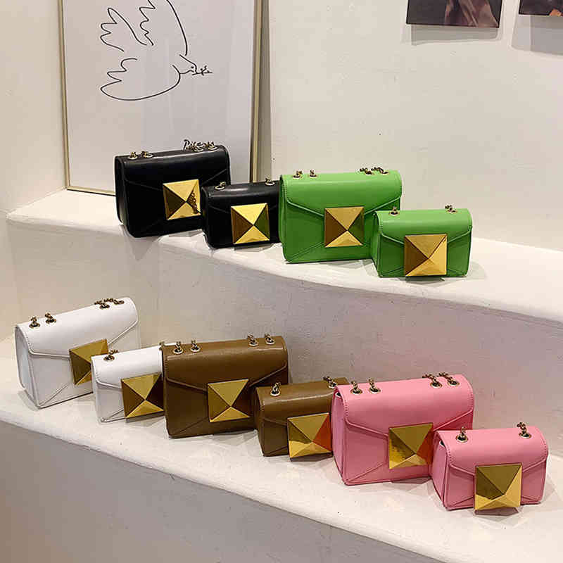 Luxury Brand Women Chain Shoulder Bags Pu Leather Rivets Crossbody Bag Evening Clutch Designer Phone Small Handbags and Purses, White
Luxury Brand Women Chain Shoulder Bags Pu Leather Rivets Crossbody Bag Evening Clutch Designer Phone Small Handbags and Purses, White