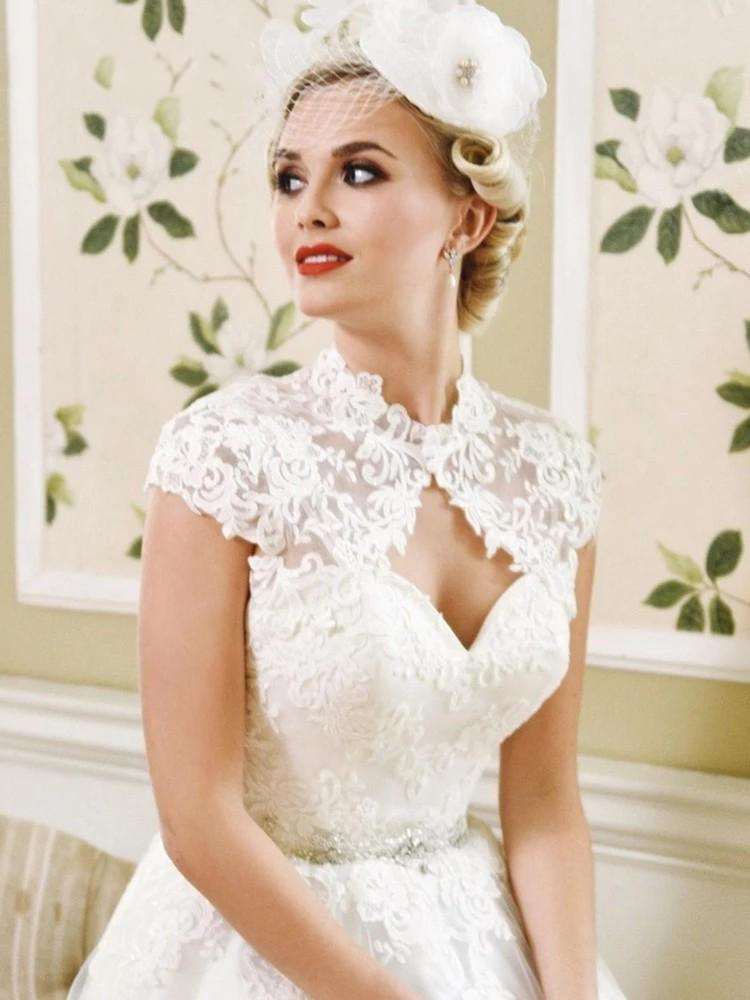 2022 Short Wedding Gowns With Detachable Wrap Jacket Lace Appliqued Spaghetti Straps Plus Size Bridal DressesTea Length Sleeveless A Line Vestidos De 
