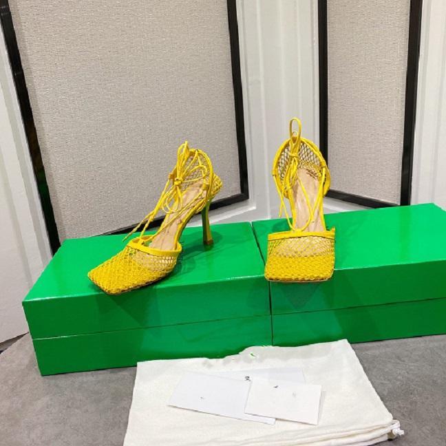 2021ss fashion designer mesh strap with high heel square sandals is a must for sexy girls in summerIncluding boxes and bags size35-42, Red
2021ss fashion designer mesh strap with high heel square sandals is a must for sexy girls in summerIncluding boxes and bags size35-42, Red