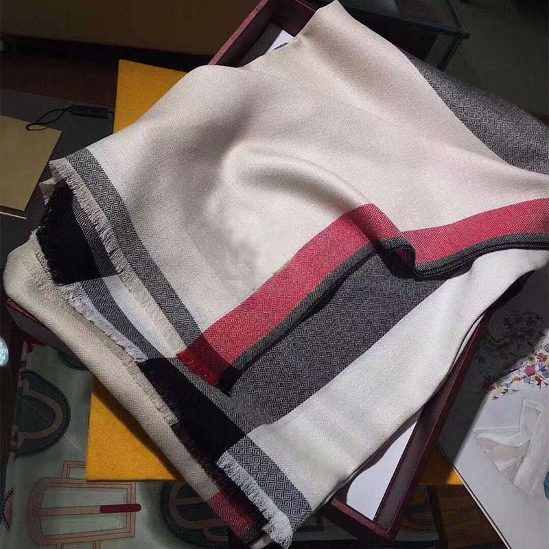 European and American Cashmere Plaid Scarf Female 2022 British Men's Warm Scarf Wild Simple Warp Knit Shawl
European and American Cashmere Plaid Scarf Female 2022 British Men's Warm Scarf Wild Simple Warp Knit Shawl