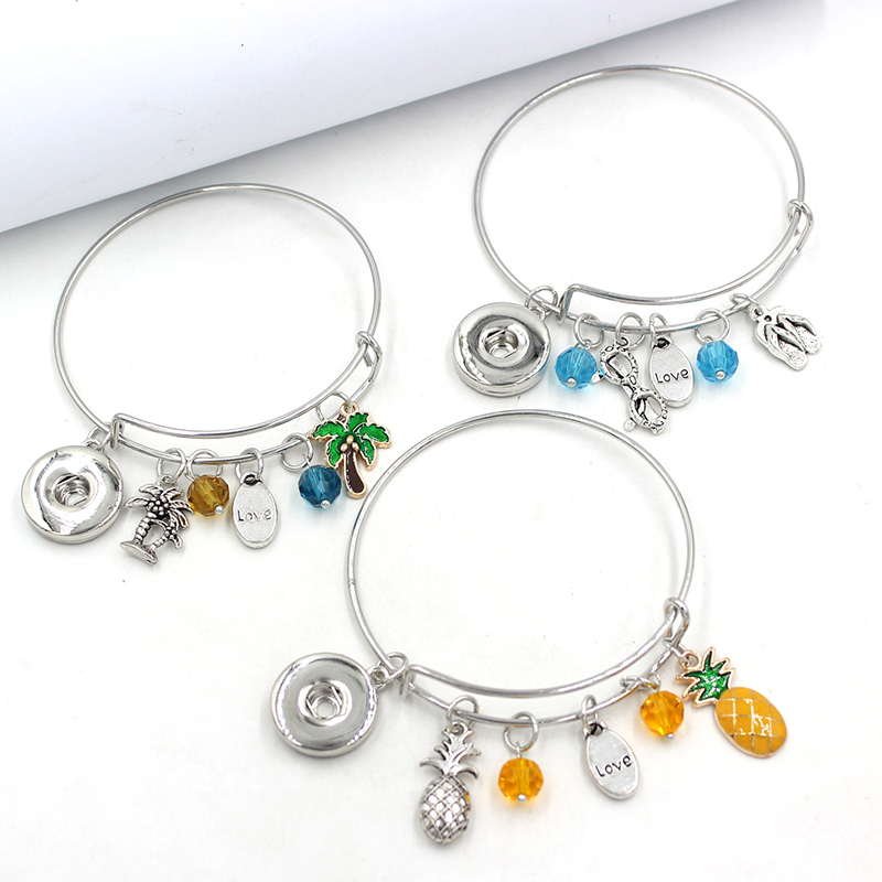 New Arrival Wholesale Tropical Pineapple Plant Palm Tree Bracelets Women Gift Expandable Wire Bangle Snap Jewelry
New Arrival Wholesale Tropical Pineapple Plant Palm Tree Bracelets Women Gift Expandable Wire Bangle Snap Jewelry
