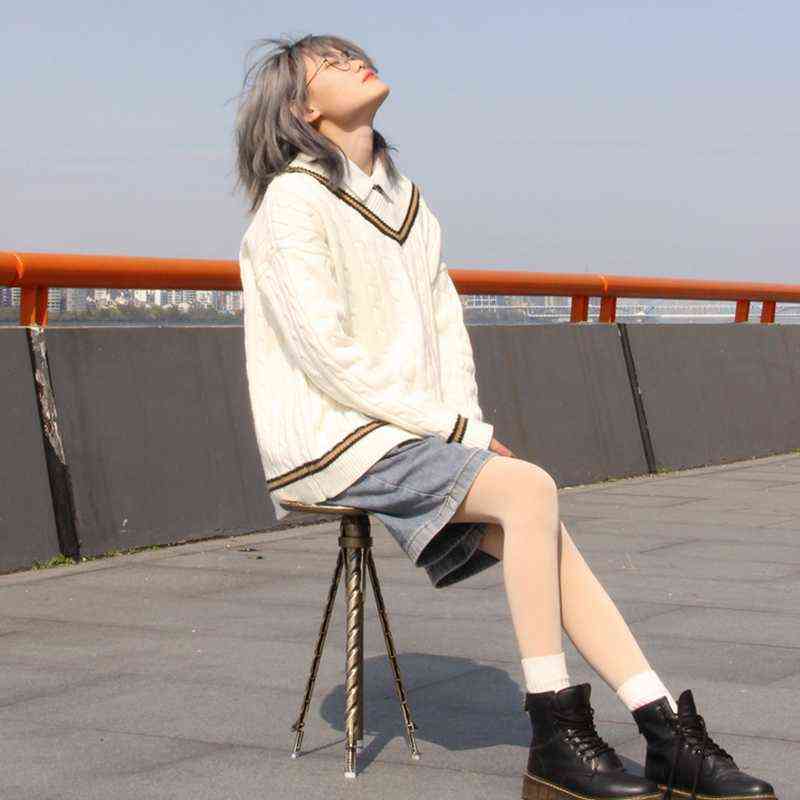 Lighten up Folding Cane Seat Outdoor Camping Cane Stool Telescopic Walking Stick Metal Hiking Crutch Chair H220418
Lighten up Folding Cane Seat Outdoor Camping Cane Stool Telescopic Walking Stick Metal Hiking Crutch Chair H220418