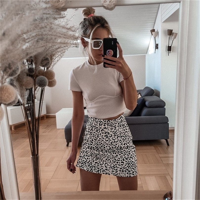 Color Leopard Print Temperament A Short Skirt Womens Spring Korean Slim Skirt Joker High Waist Hip Skirt 220701, White
Color Leopard Print Temperament A Short Skirt Womens Spring Korean Slim Skirt Joker High Waist Hip Skirt 220701, White