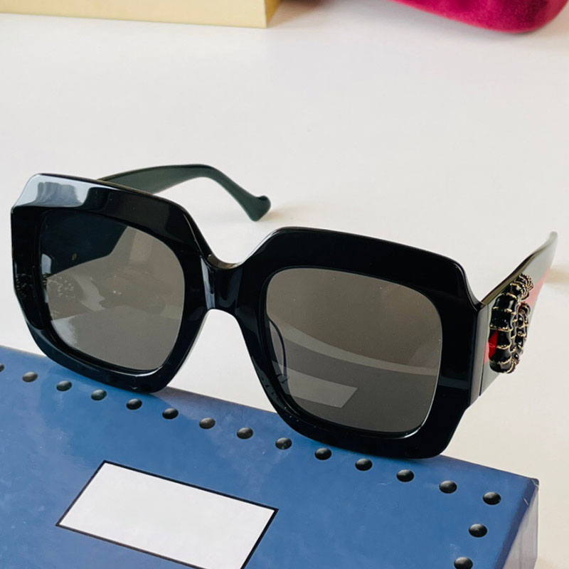 Designer Sunglasses 1127 Mens or Womens Large Square Full Frame Fashion Luxury Brand Sunglasses Top Quality Beach Vacation UV400 Protection With Box
Designer Sunglasses 1127 Mens or Womens Large Square Full Frame Fashion Luxury Brand Sunglasses Top Quality Beach Vacation UV400 Protection With Box