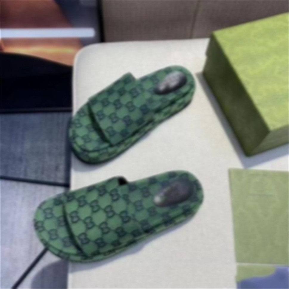 Beach slippers fashion Thick bottom designer Women Shoes Cartoon Alphabet lady Platform Sandals Leather Heels letter High heel Slides size 35-44
Beach slippers fashion Thick bottom designer Women Shoes Cartoon Alphabet lady Platform Sandals Leather Heels letter High heel Slides size 35-44