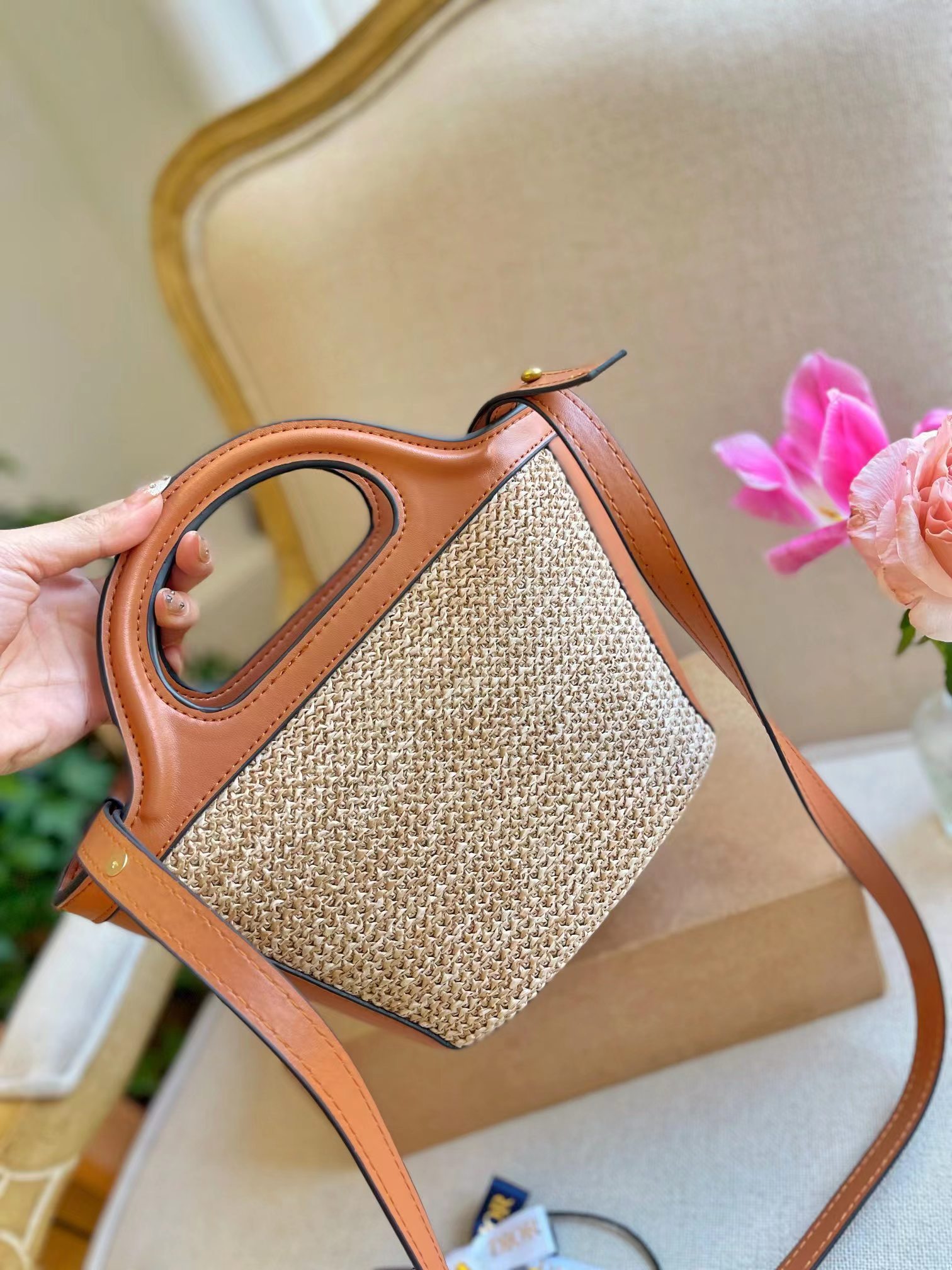 TROPICALIA SUMMER Ladies Straw Woven Shoulder Bags Women Holiday Beach Casual Tote Top-Handle Bags Fashion Retro Handbag, Box 
TROPICALIA SUMMER Ladies Straw Woven Shoulder Bags Women Holiday Beach Casual Tote Top-Handle Bags Fashion Retro Handbag, Box