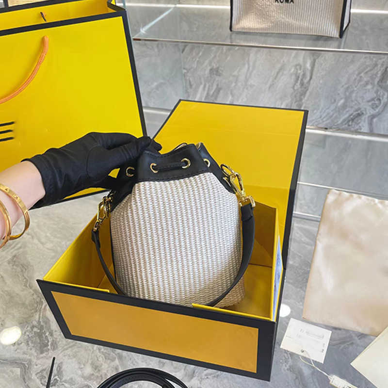 Mini Bucket Bag Women Drawstring Handbag Shoulder Bags Purse Canvas Woven Pouch Classic Lettered Gold Hardware Crossbody Hand Bag multiple sj, White
Mini Bucket Bag Women Drawstring Handbag Shoulder Bags Purse Canvas Woven Pouch Classic Lettered Gold Hardware Crossbody Hand Bag multiple sj, White