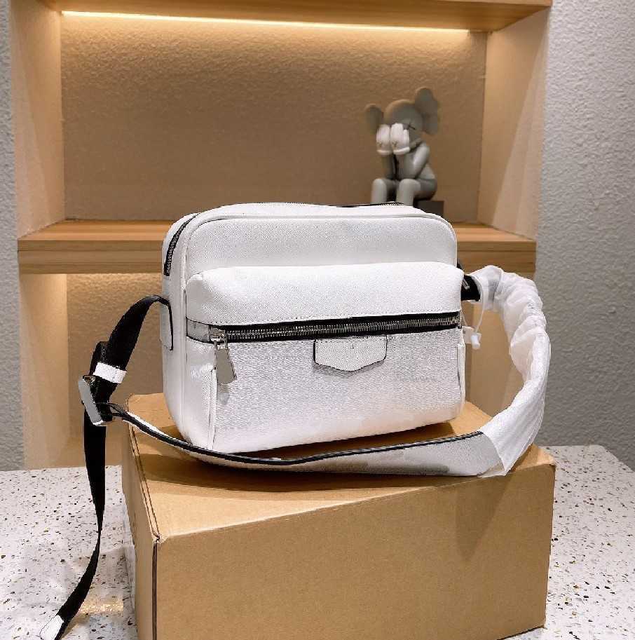 5A Top Men single shoulder bag cross body designer messenger bags fashion classic letter women handbag high quality Wallet, White
5A Top Men single shoulder bag cross body designer messenger bags fashion classic letter women handbag high quality Wallet, White