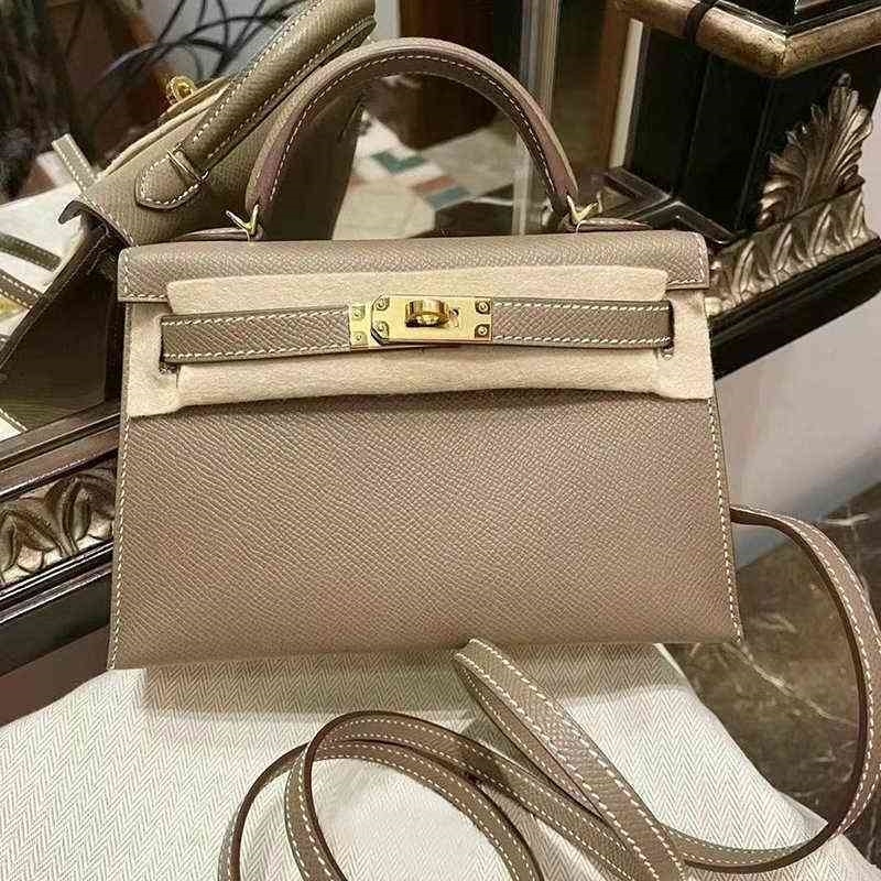 Bags Crossbody Designer Handbags Ke11yss Head Second Generation Women's Leather One Shoulder Messenger 2021 Mini Bag TT, 22cm - other colors gold button / silver
Bags Crossbody Designer Handbags Ke11yss Head Second Generation Women's Leather One Shoulder Messenger 2021 Mini Bag TT, 22cm - other colors gold button / silver