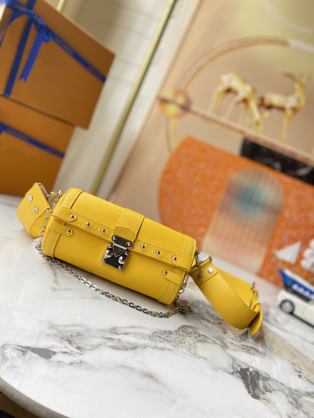 Designer Bags Adjustbale Straps Genuine Leather Crossbody Bag With S-lock Chain Tote Bag Papillon Trunk Shoulder Handbag Rivet Pillow Fashion Women Travel, Extra express shipping
Designer Bags Adjustbale Straps Genuine Leather Crossbody Bag With S-lock Chain Tote Bag Papillon Trunk Shoulder Handbag Rivet Pillow Fashion Women Travel, Extra express shipping