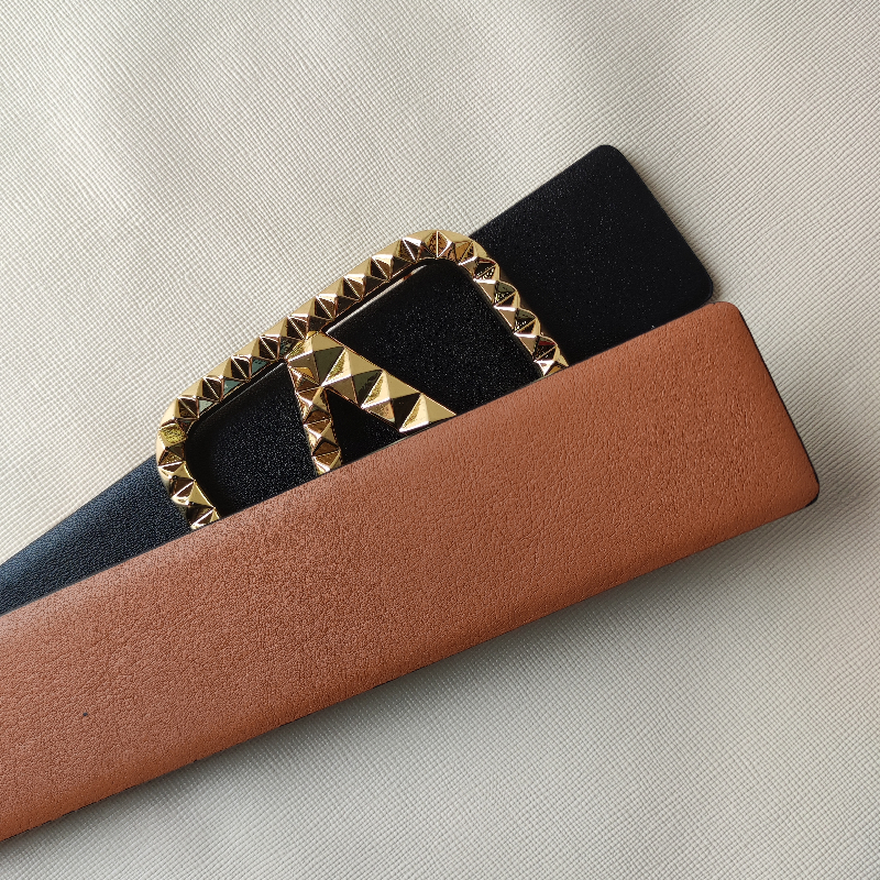 4CM Factory direct luxury brand fashion leather belt waist seal fashion jewelry clothing Gold pattern button, Customize
4CM Factory direct luxury brand fashion leather belt waist seal fashion jewelry clothing Gold pattern button, Customize