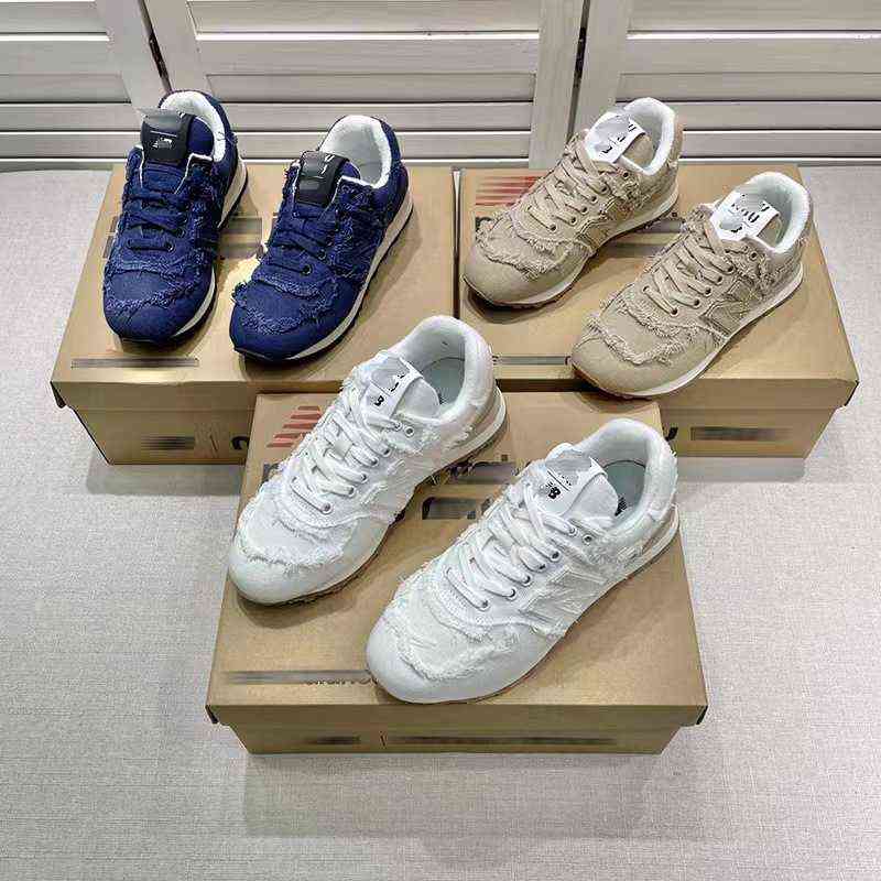 2022 new Miu family branded sneakers small white raw edge outdoor casual running shoes, Blue
2022 new Miu family branded sneakers small white raw edge outdoor casual running shoes, Blue