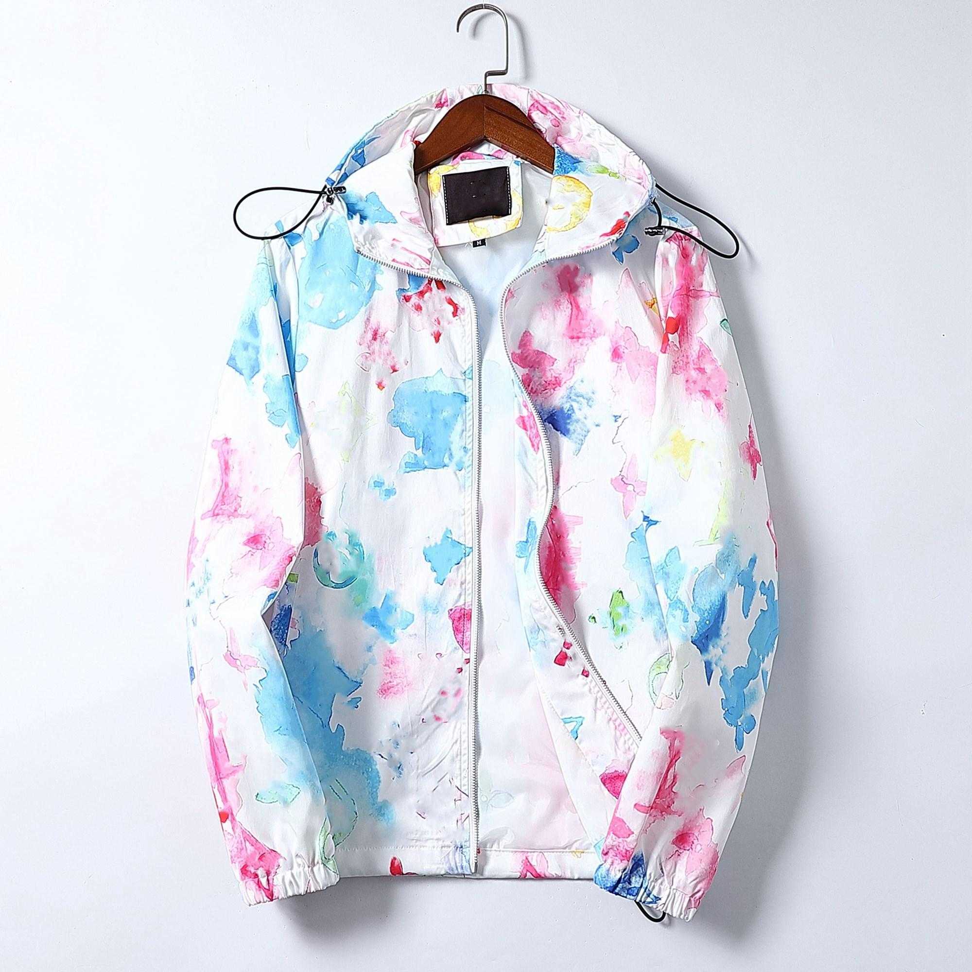 Mens Designer Hooded Jacket Autumn Winter Style For Men Women Windbreaker Coat Long Sleeves Fashion Slim Fit Jackets With Zippers Letters
Mens Designer Hooded Jacket Autumn Winter Style For Men Women Windbreaker Coat Long Sleeves Fashion Slim Fit Jackets With Zippers Letters