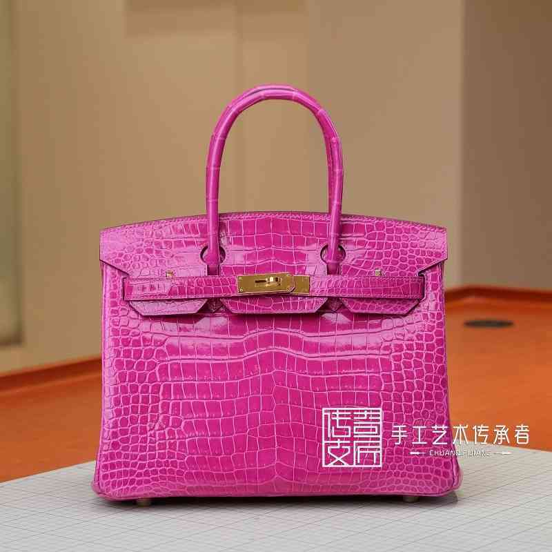 Birkins 2022 New Bag Platinum Bag Crocodile Skin Alligator Bright Face Arabian Nights Purple 30cm Gold Buckle Leather Handbag
Birkins 2022 New Bag Platinum Bag Crocodile Skin Alligator Bright Face Arabian Nights Purple 30cm Gold Buckle Leather Handbag