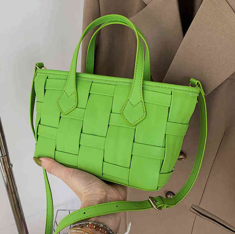 Woven Bag Women Summer New Popular Messenger Bag Fashion Texture Portable Tote 220614, Black
Woven Bag Women Summer New Popular Messenger Bag Fashion Texture Portable Tote 220614, Black