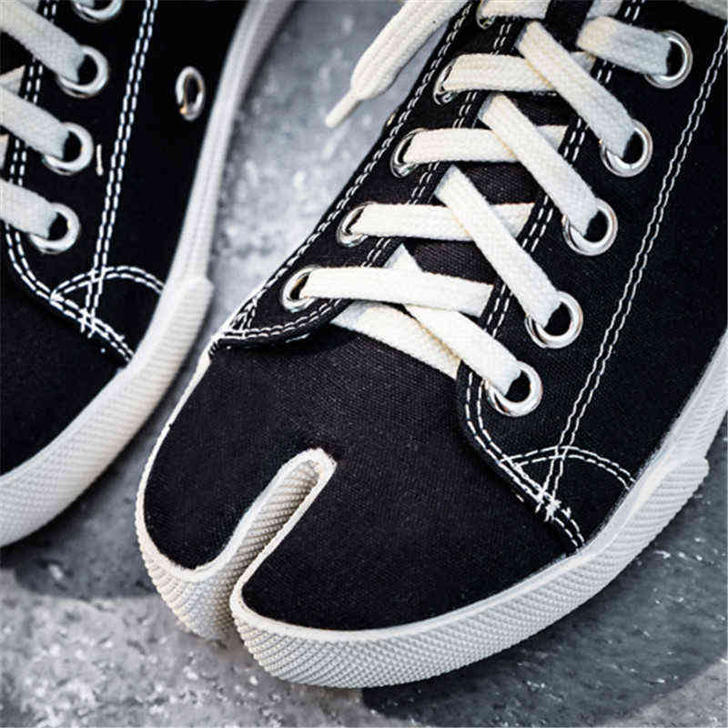 Dres Shoe Women Split Toe Flat Canva Shoe Woman Lace Up Sneaker Casual Ladie Vulcanized Round Nose Tabi Ninja 220729, Black
Dres Shoe Women Split Toe Flat Canva Shoe Woman Lace Up Sneaker Casual Ladie Vulcanized Round Nose Tabi Ninja 220729, Black