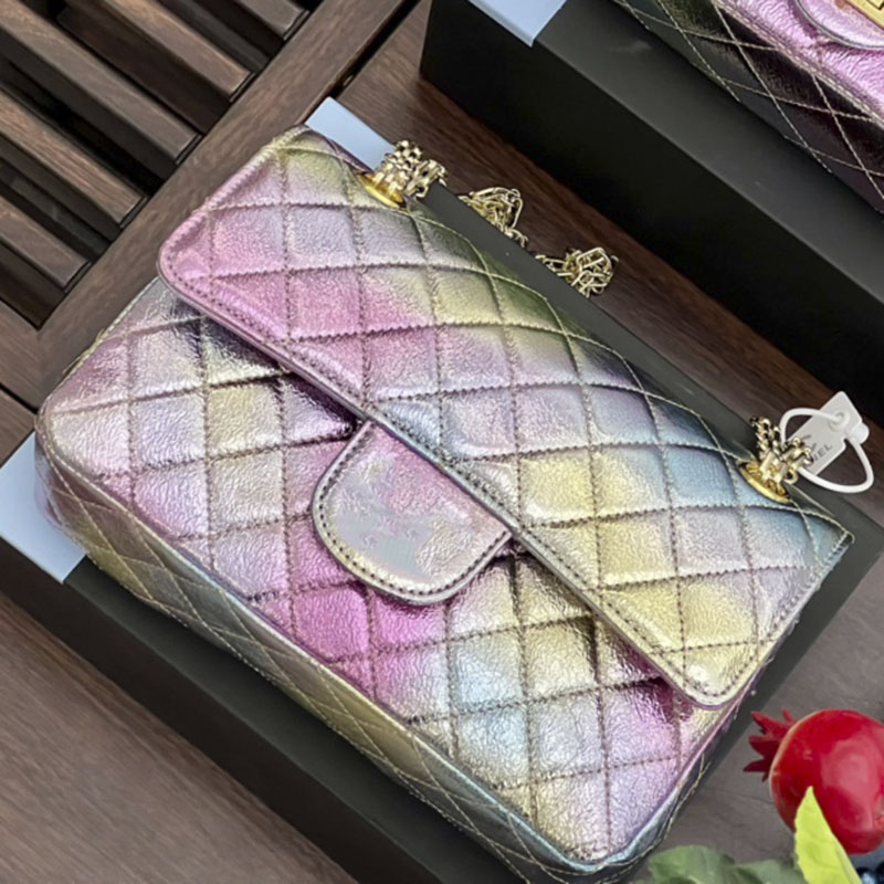 High-End Ladies Shiny Designer Bags Colorful Multicolor Leather Flap Mini Shoulder Bag Luxury Contrast Color Gold-Tone Metal Chains Crossbody Bags Womens Handbags, Multi-color 20cm
High-End Ladies Shiny Designer Bags Colorful Multicolor Leather Flap Mini Shoulder Bag Luxury Contrast Color Gold-Tone Metal Chains Crossbody Bags Womens Handbags, Multi-color 20cm