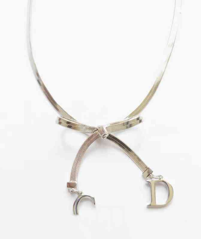 Golden replenishment D family medieval Vitage flat snake chain clavicle Necklace simple fashion necklace
Golden replenishment D family medieval Vitage flat snake chain clavicle Necklace simple fashion necklace